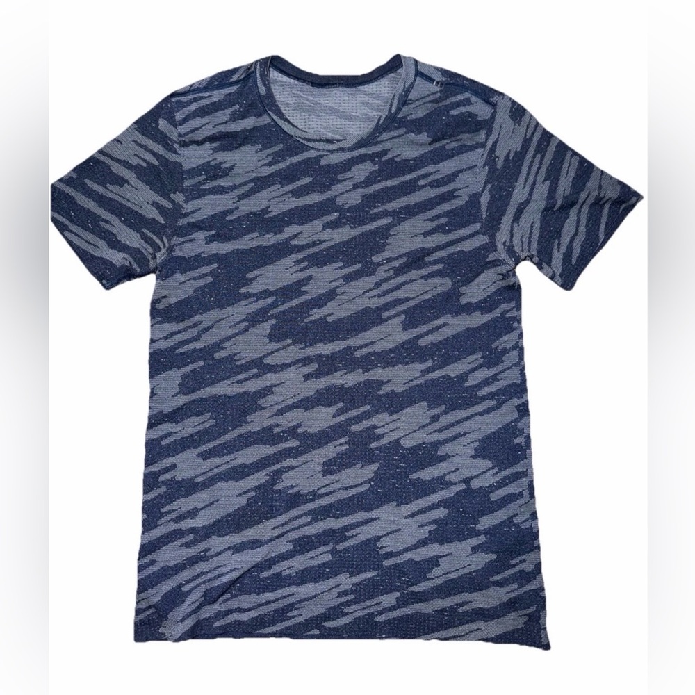 Lululemon Metal Vent Tech Shirt Men’s Size Small Blue Camo Activewear